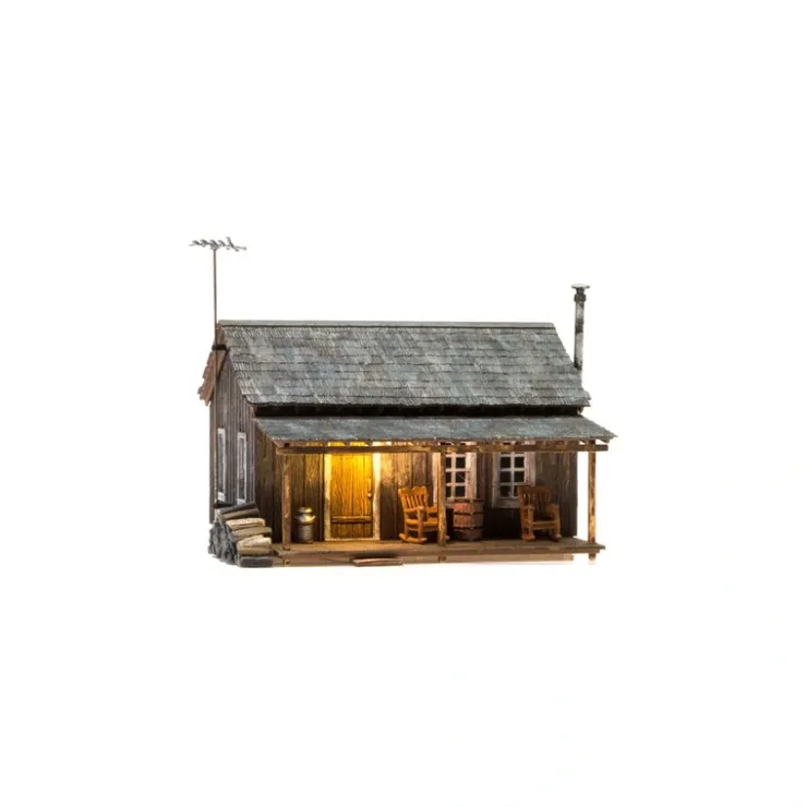 Buildings / Kits-BR5869 - Rustic Cabin / Built & Ready - Quality Trains and Accessories Galore