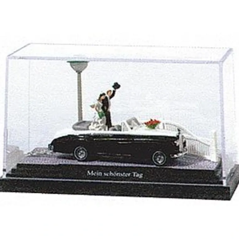 Busch 7640 HO Just Married My Most Beautiful Day Miniature Scene - Quality Trains and Accessories Galore