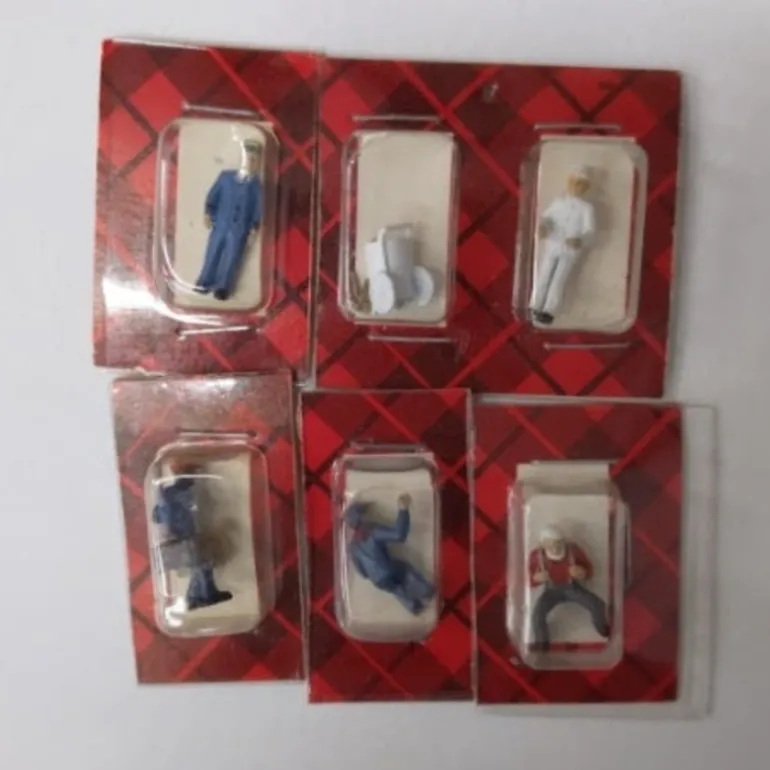 Campbell Scale Models L-2 Lot of 4 HO Assorted Figures, Train Crew, Milk Man - Quality Trains and Accessories Galore